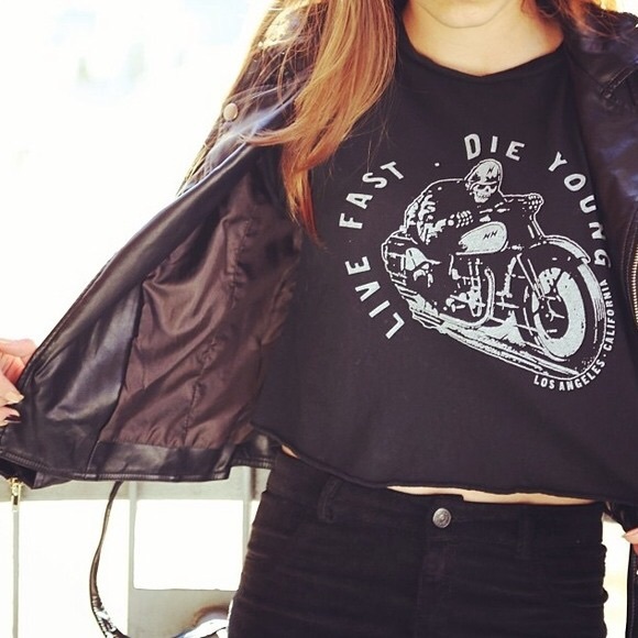 Brandy Melville Tops - BRANDY MELVILLE TEE